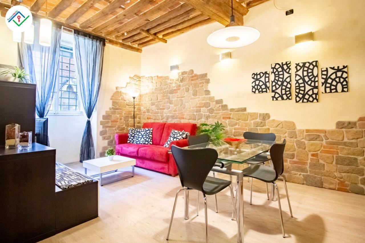Antica Piazza Apartment By Tuscanywego Lucca Exteriör bild