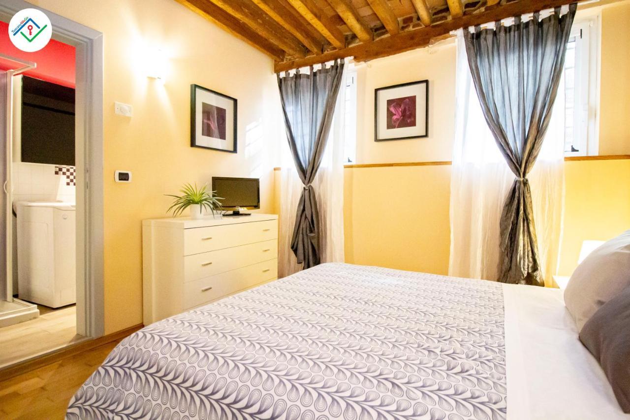 Antica Piazza Apartment By Tuscanywego Lucca Exteriör bild