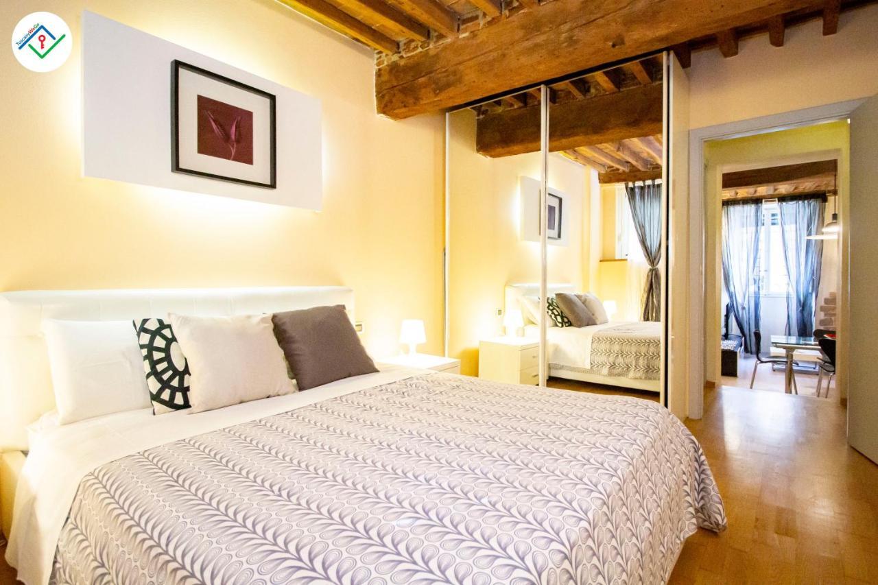 Antica Piazza Apartment By Tuscanywego Lucca Exteriör bild